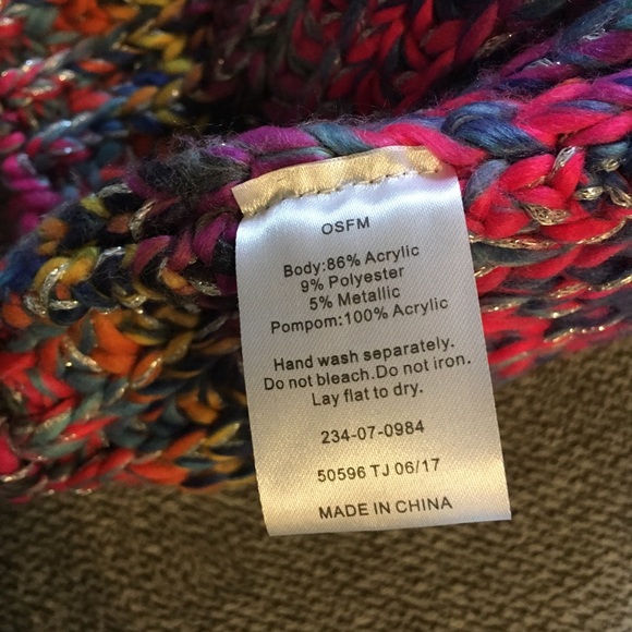 Colorful Pom Pom beanie - Picture 2 of 3